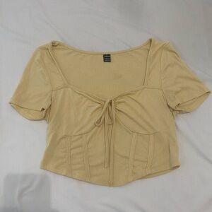 SHEIN Light Yellow Ribbed Sweetheart Crop Top